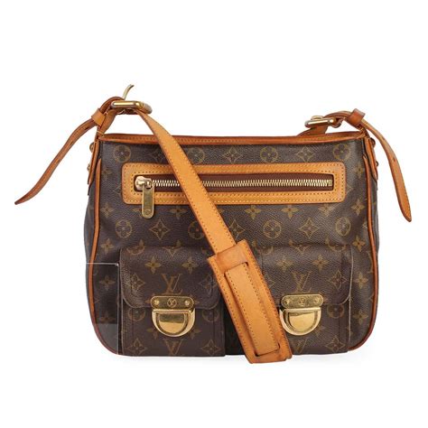 louis vuitton hudson gm|LOUIS VUITTON Monogram Hudson GM 710115 .